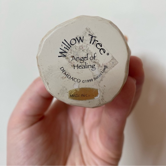 Willow Tree Angel of Healing Angel Statue - Picture 7 of 7